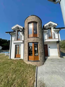 Royal King Villa 2 - Image 3