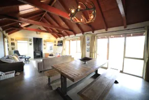 Raspberry Hut, Huge Spaces & Panoramic Views - Image 4