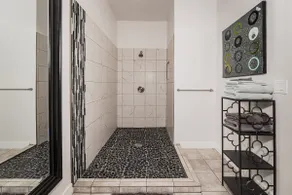 High-end Downtown Yakima Condo in Historic Building, Walk to Food and Drink - Image 5