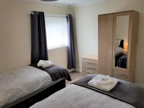 Central Scotland Home from Home, 3 Bedrooms 5 Beds - Image 2
