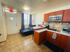 Cozy Studio Retreat with Private Parking and Laundry. Pet Friendly - Image 2
