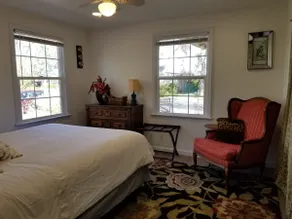 Cozy cabin-like 2 bedroom home - Image 4