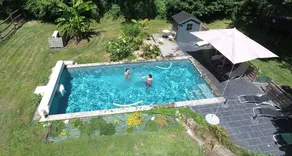 large family home - pool and garden - Image 2