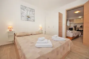 Apartment Franka with own garden - Image 3