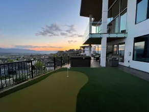 Luxury home in Kelowna - Image 5