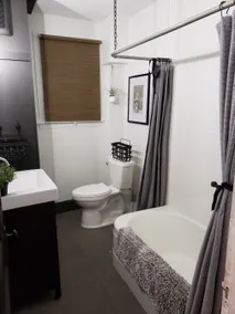 Galloway House- Walk to Downtown! 2Bed-1Bath - Image 3