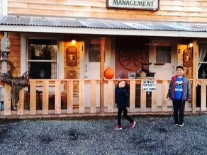 Cottage #2 (Blacksmith Shop) Near GIANT Sequoias - Image 2