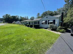 PSU Spacious Home. Free Parking, WiFi, Back Yard. - Image 3
