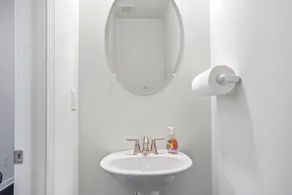 Modern Townhome - Image 3