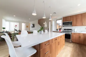 Costa Mesa Cozy Retreat Modern and Smart Home - Image 3
