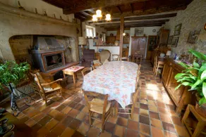 Large house with character and a flower garden. - Image 4
