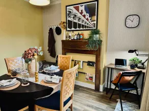 3BR House Sleeps 7 | Free Parking | Central - Image 4