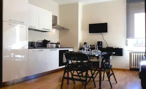 Lilly Rose Apartment - Image 3