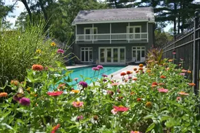Historic Peace and Plenty Farm: Pool House - Image 5