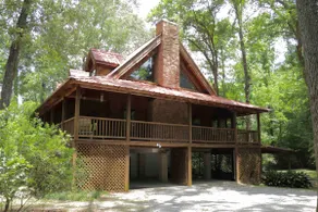 Log Cabin on the River - Image 3