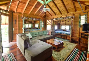 Group A/C bungalow - mtn side & Haapiti Surf - Image 3