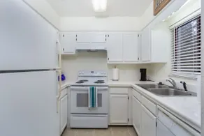 Private townhouse at Foxmoor - just blocks to UF - Image 5
