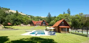 Vineyard Escape: Lakes, Trails & Tennis - Image 2