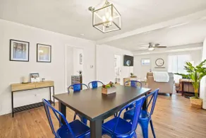 Walking distance to restaurants, bars & more! - Image 5