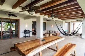 Amazing condo inside the gates - Image 4