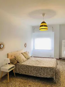 Downtown apartment with 4 bedrooms and 2 bathrooms - Image 3