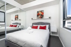 Spacious Kingston Foreshore 1BR Apt - Hosted by Canstay - Image 3