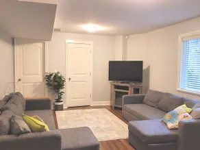 Spacious, quiet, entire suite, 1 bed, full bath. - Image 2