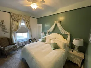 Center Ave Historic Luxury Home - Image 2