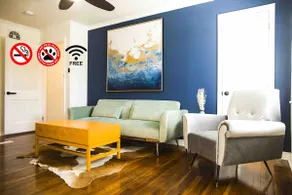 Downtown New 2bedroom apartment Free parking - Image 3