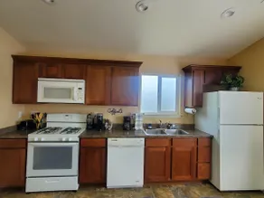 Private 1bdrm 1ba house w/garage - Image 5