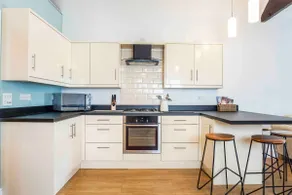 Mumbles Road Beach House - Image 2