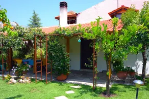 House with garden near the sea! - Image 4