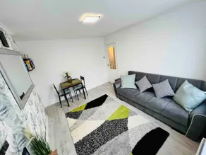 Super Cosy Pink Blossom Apartment - New - Image 2