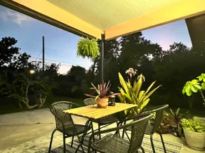 Spacious, elegant, open concept 2/2 Duplex (1226) - Image 4