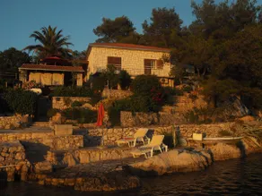 Paradise with Beach and stunning sunset views. - Image 3