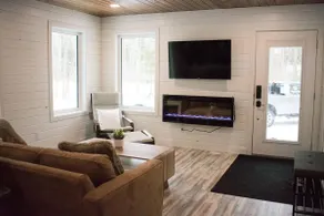 Cozy cabin with outdoor hot-tub - Image 3