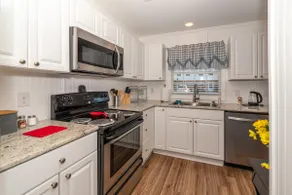 Affordable luxury on the beach! - Image 4