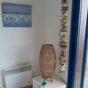 2 bedroom house with sea view - Image 2