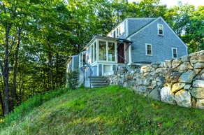 Cherry Cottage: modern comfort, antique charm - Image 4
