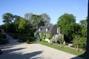 Maison de charme dans le parc d’un château monument historique - Image 2