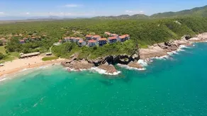 Flat, beachfront, PRIVATE beach Búzios-RJ - Image 2