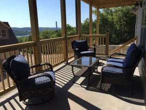 Rockwood Lodge 7 bed/6 bath Lake View Sleeps 20 - Image 4