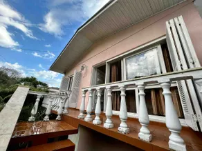Nice house with parking included - Image 4