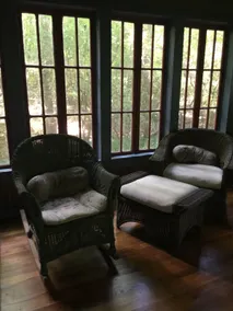 Artist Cabin in Woods - Image 5