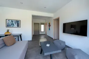 Villa SunBlue • Pool • Seaside • Walk to Beach - Image 5
