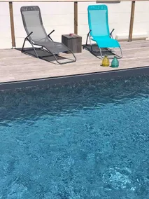 Modern apartment with pool - Image 4
