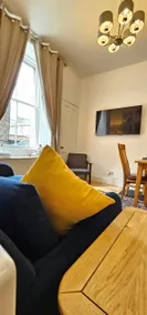 Lovely 1-Bedroom Unit Near Edinburgh Castle - Image 5