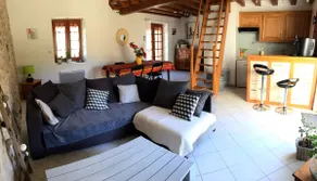 Renovated farmhouse in the countryside near Ribérac - Image 3
