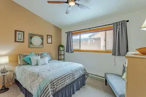 IDEAL Location, Walk Everywhere, Dog Friendly - Image 2