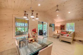 Tall Pines Cabin - Close to Lake Wallenpaupack - Image 5
